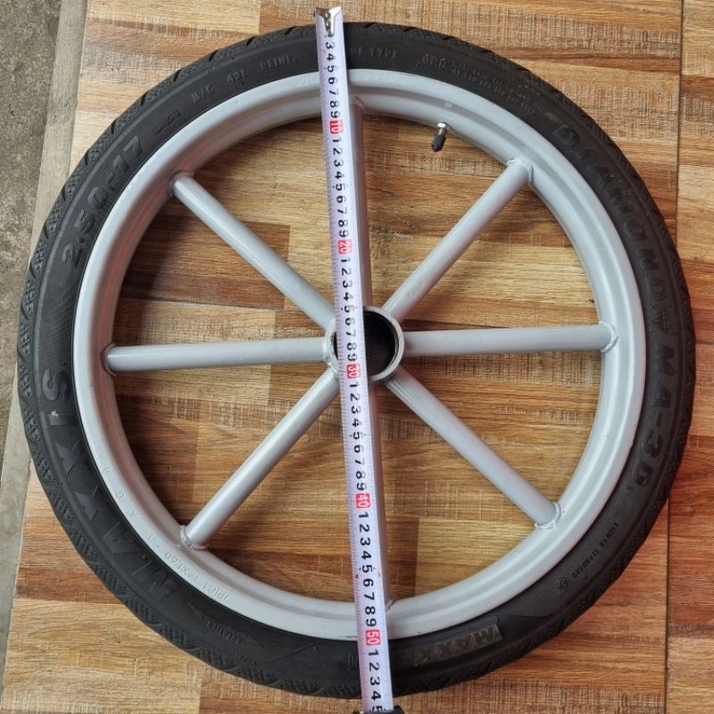 Bánh xe lôi, xe kéo 8 nan chịu tải trọng cao.