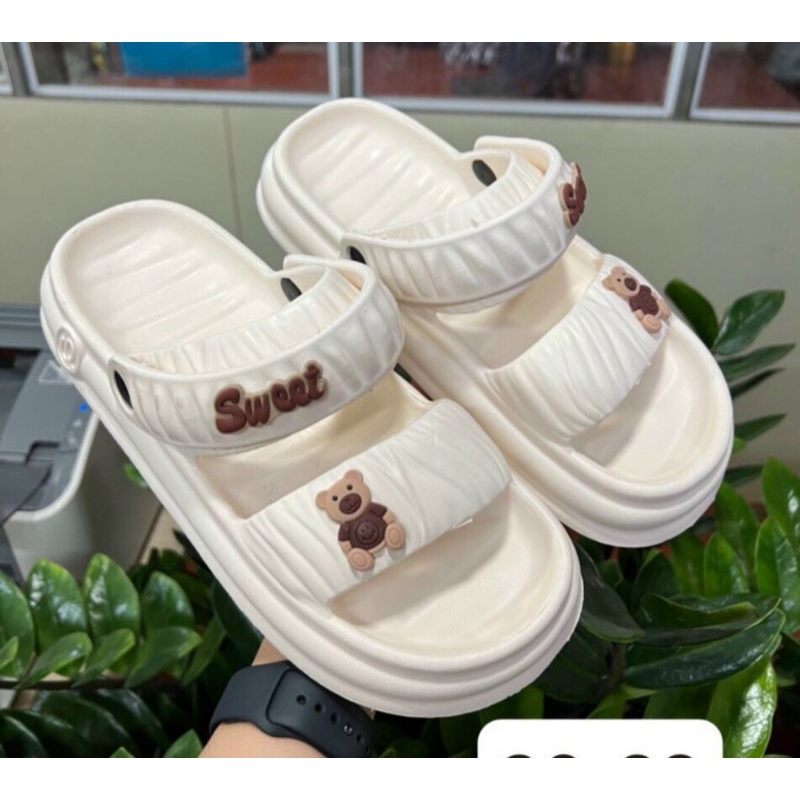 [FREESHIP]DÉP SANDAL NỮ, QUAI HẬU BÁNH MÌ  HÌNH GẤU - SƠ RI DỄ THƯƠNG ĐI HỌC SIÊU KUTE. 2023