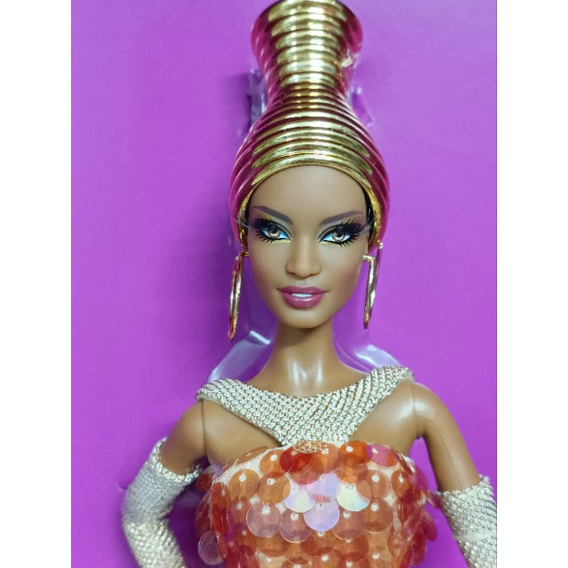 Búp bê barbie Stephen Burrow Alazne