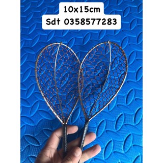 1 đôi vợt đánh cá 10x15 bằng đồng.