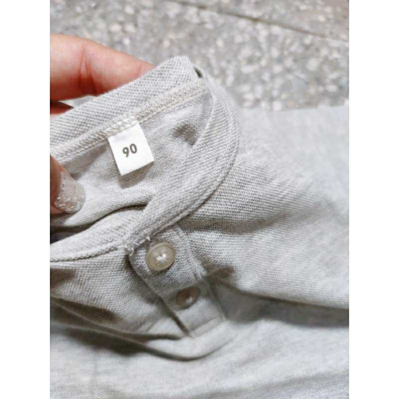 Áo bé trai uni cổ tròn size 90