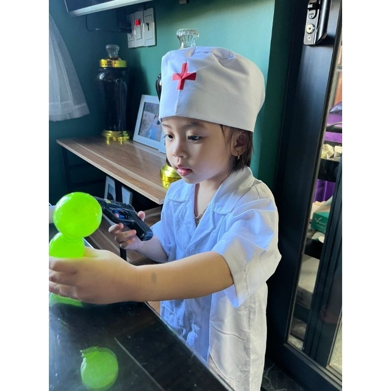 Áo Bác Sĩ Cho Bé Tập Làm Bác Sĩ Tương Lai Tặng Kèm Nón