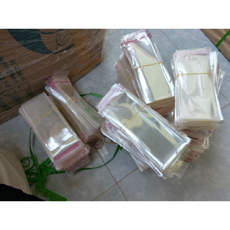 Túi đựng tiền làm hoa tiền