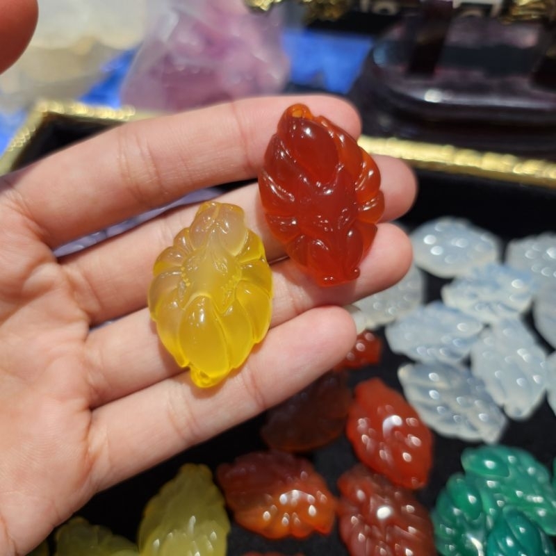 Mặt hồ ly chúa đá mã não đủ màu