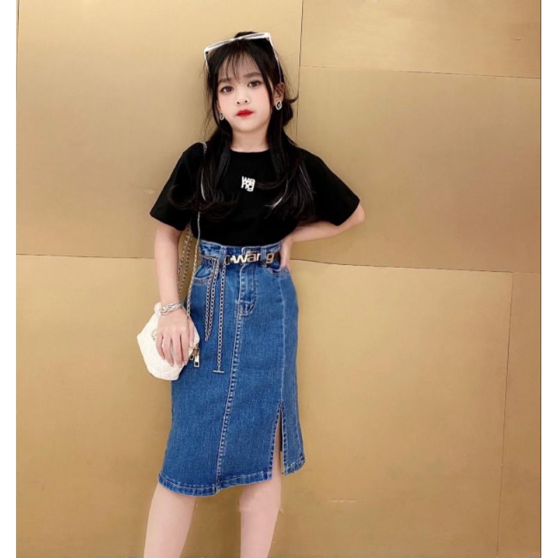 Set áo  và váy jean kèm thắt lưng sang chảnh bé gái