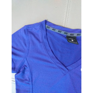 Áo thun croptop thể thao nữ