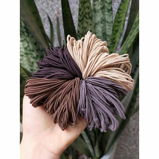 Khi khách hàng mua váy/đầm bên shop sẽ nhận được quà tặng thun cột tóc