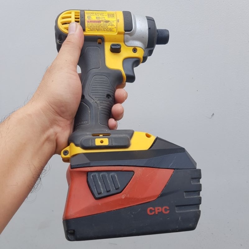 Đế chuyển 22V Hilti CPC sang Dewalt XR