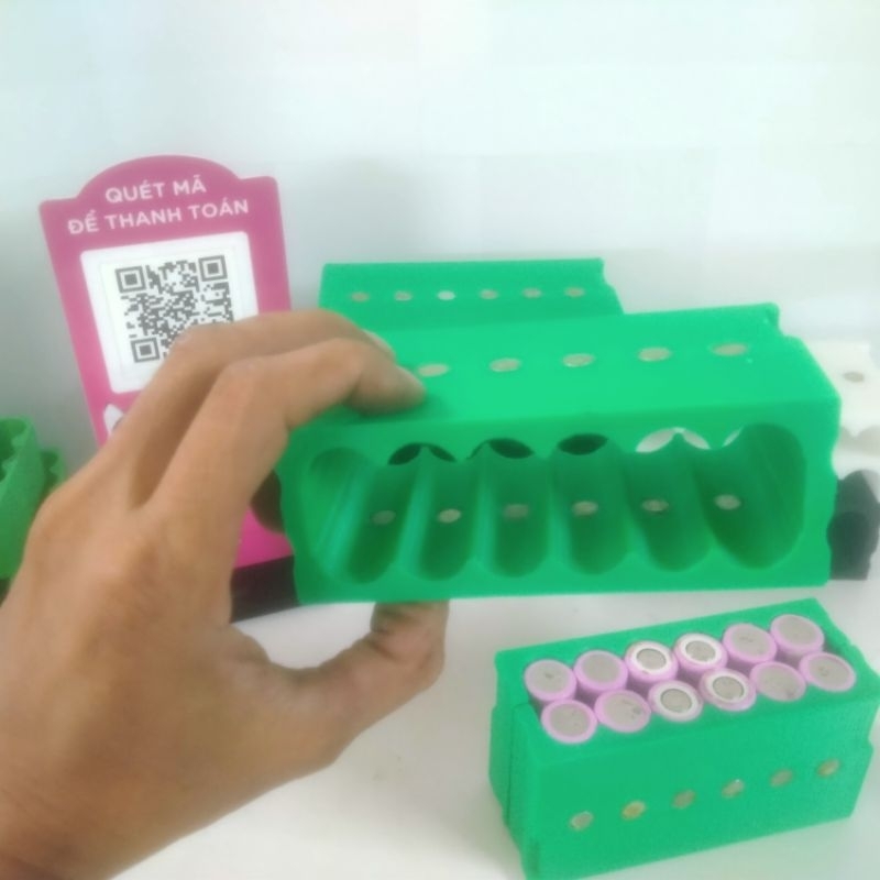 Cữ đóng cell pin 18650 max 6 cell 2p gắn nam châm siêu cường 8ly