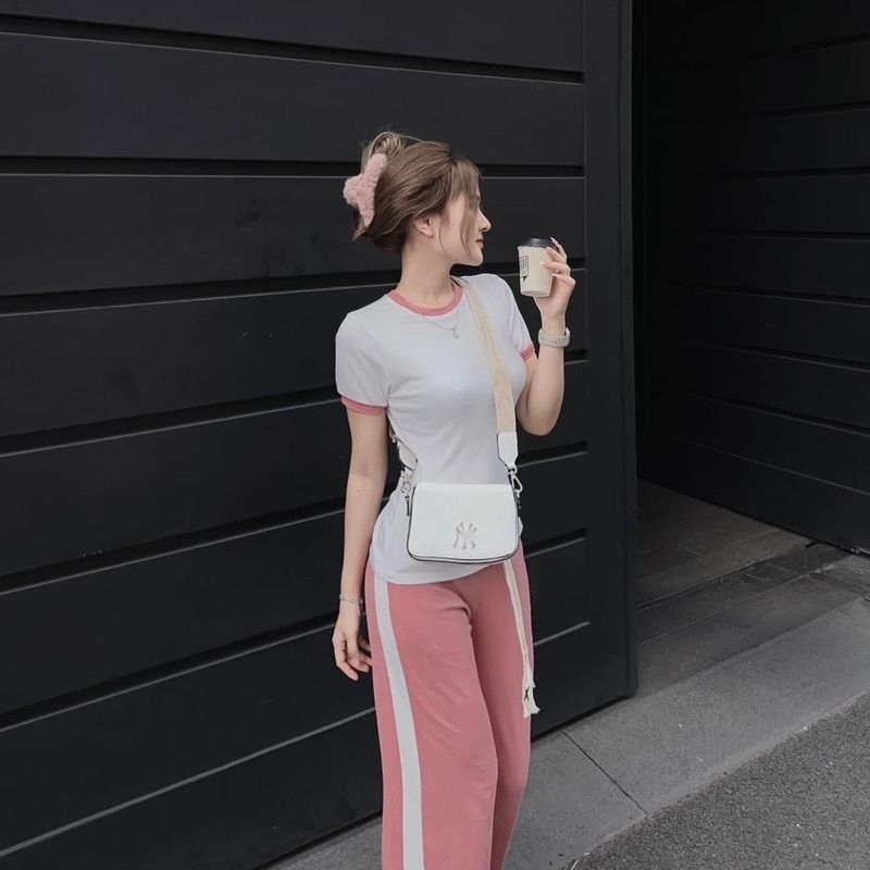 SET BỘ ÁO QUẦN DÀI ỐNG RỘNG THỂ THAO MPB Thiết kế phối viền, sọc trẻ trung năng động,Chất Thun Gân Dày Dặn Co Giãn Tốt.