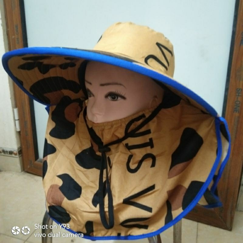 Mũ vành rộng có màn che chống nắng