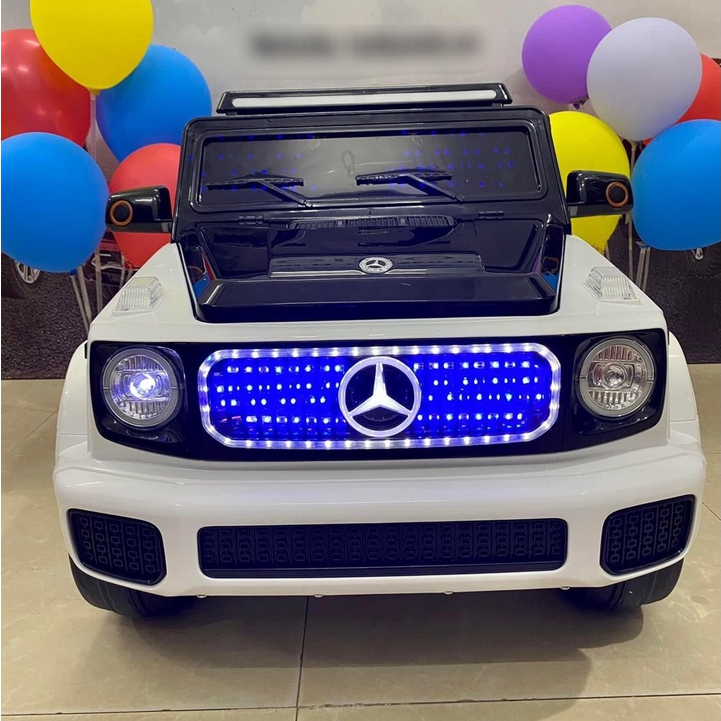 Ô Tô Điện MERCEDES SMT 777 2 Chỗ Ghế Nệm Da 4 Động Cơ Kết Nối Bluetooth (Đen-Đỏ-Trắng)