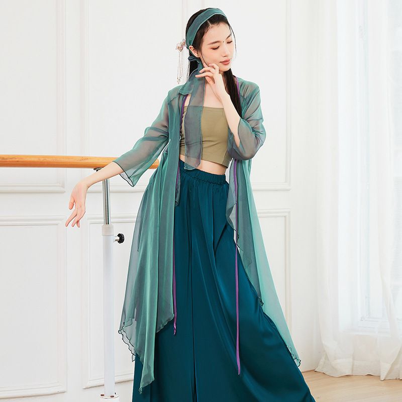 Trang phục tập múa, biểu diễn thanh xà CB2