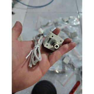 cảm biến áp suất chân không