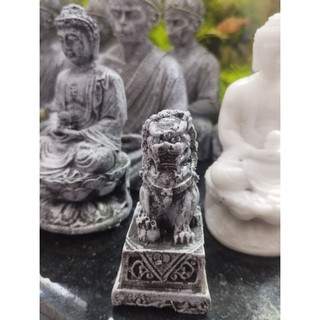 Tượng sư tử giả đá