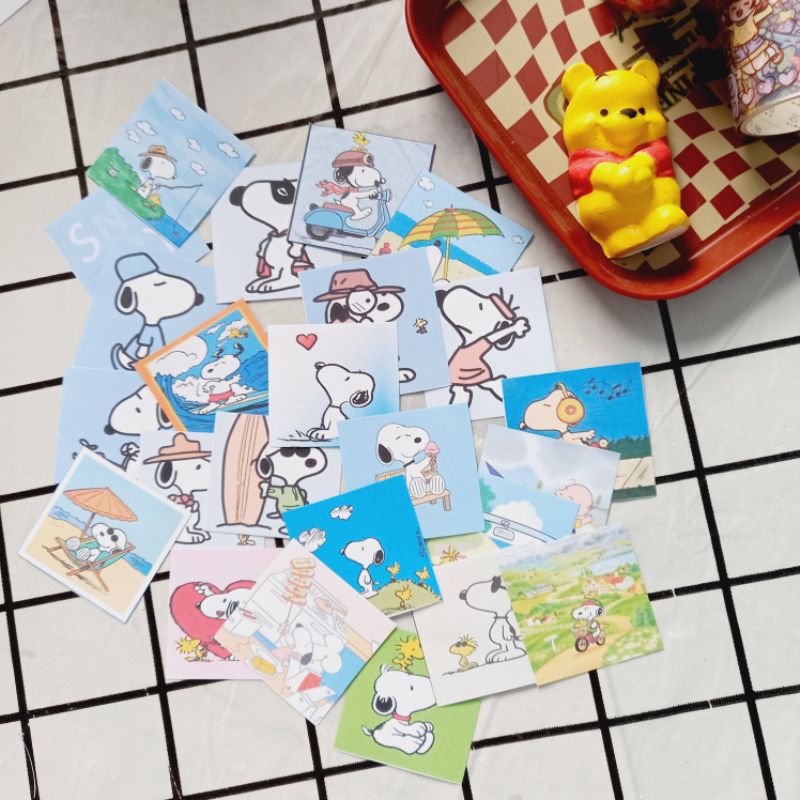 Set 25 sticker Snoppy xinh xắn 4,4x4cm đa dạng