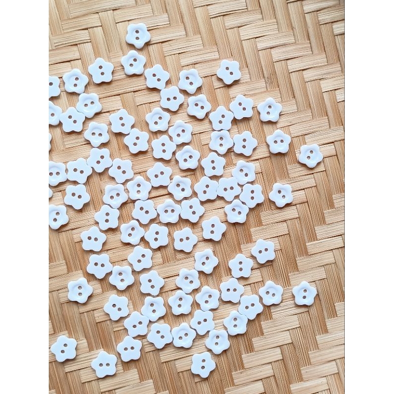 Gói 20 nút hoa mai