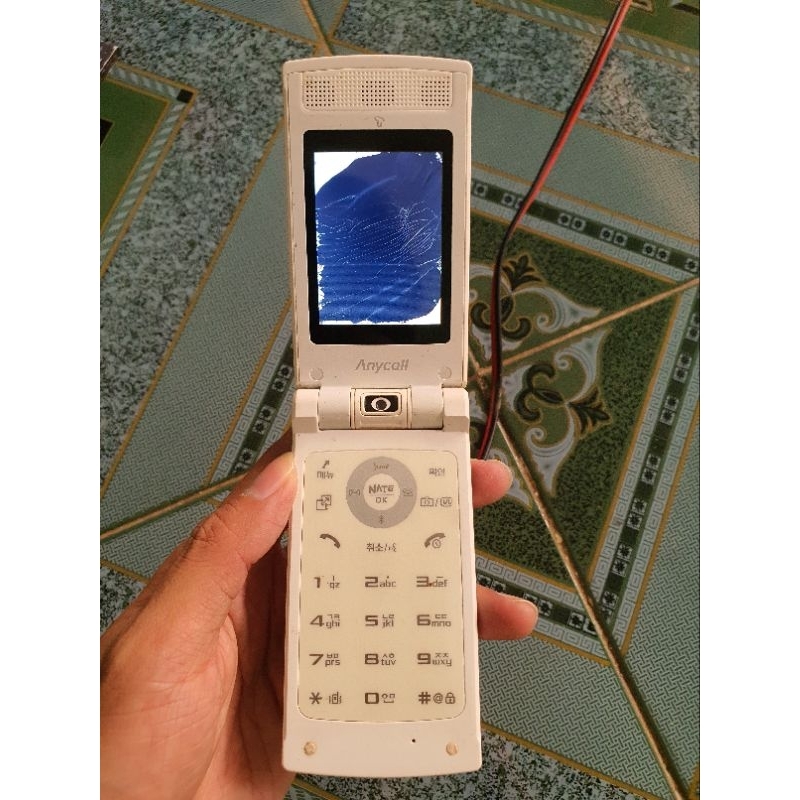 Xác điện thoại Samsung W270 còn nguồn