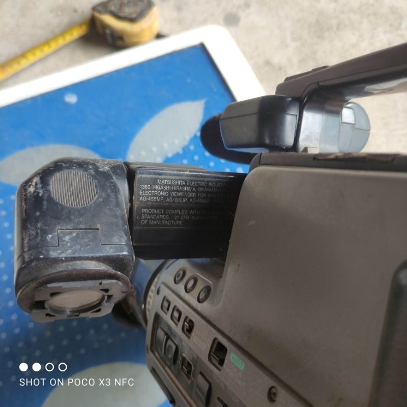 Máy quay phim panasonic