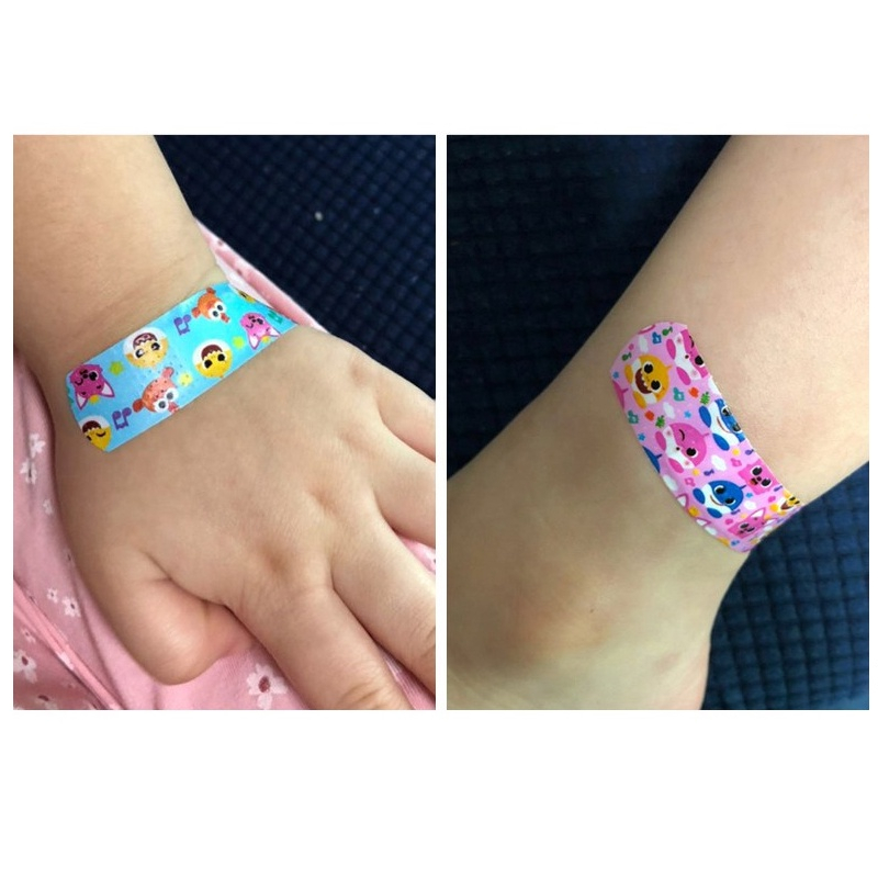 Băng Keo Cá Nhân PinkFong Baby Shark Nội Địa Hàn Quốc Cho Bé Hộp 16 Miếng Dán