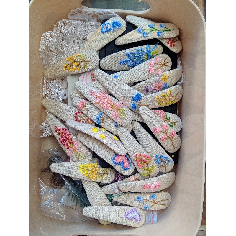 Kẹp tóc handmade, kẹp tóc thêu tay cành hoa