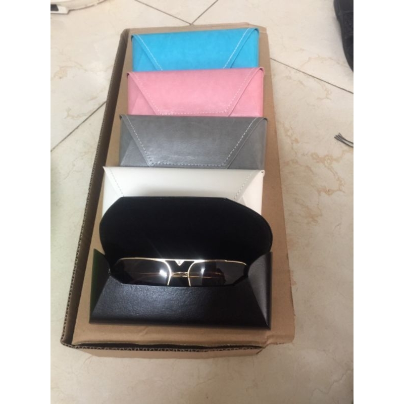 Hộp đựng kính siêu đẹp