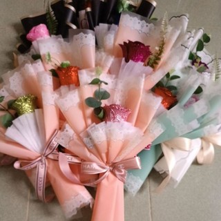 Hoa tặng kỉ yếu