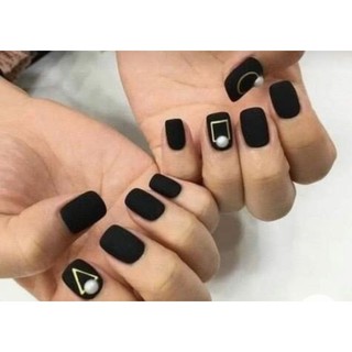 Nail box thiết kế sơn gel màu đen nhám