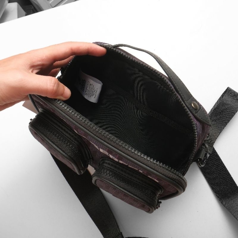 Túi đeo chéo nam nữ KARL LAGERFIELD Black Unisex, chất liệu vải chống thấm nước, logo cao su [tka00003]