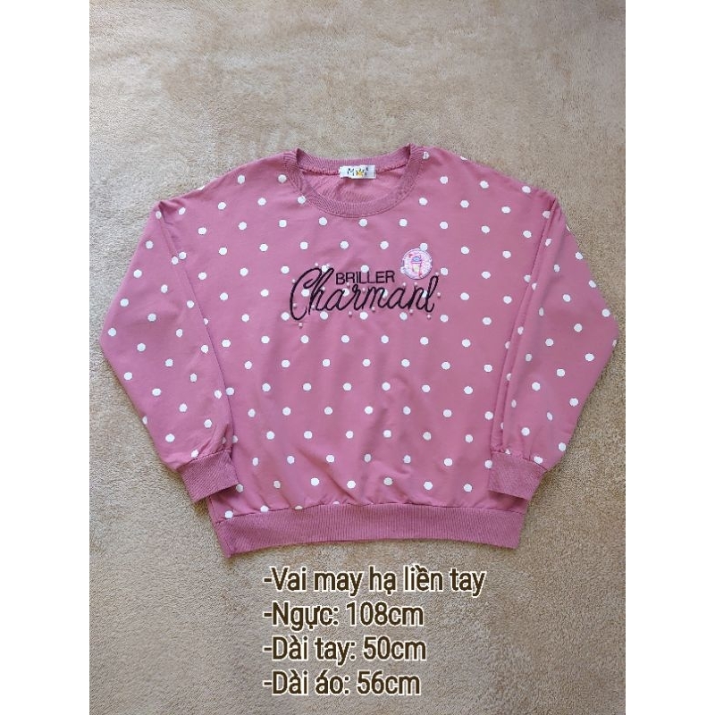 Áo sweater nữ tay dài cổ tròn màu hồng nhạt in họa tiết chấm bi trắng thêu chữ và đính hạt (Secondhand/Used/Si)