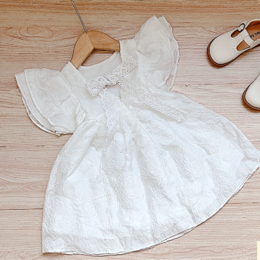 Váy Trắng Công Chúa Bé Gái WOWKIDS Tay Cánh Tiên Chất Liệu Gấm Hoa Cao Cấp Cho Bé Từ 12-24kg