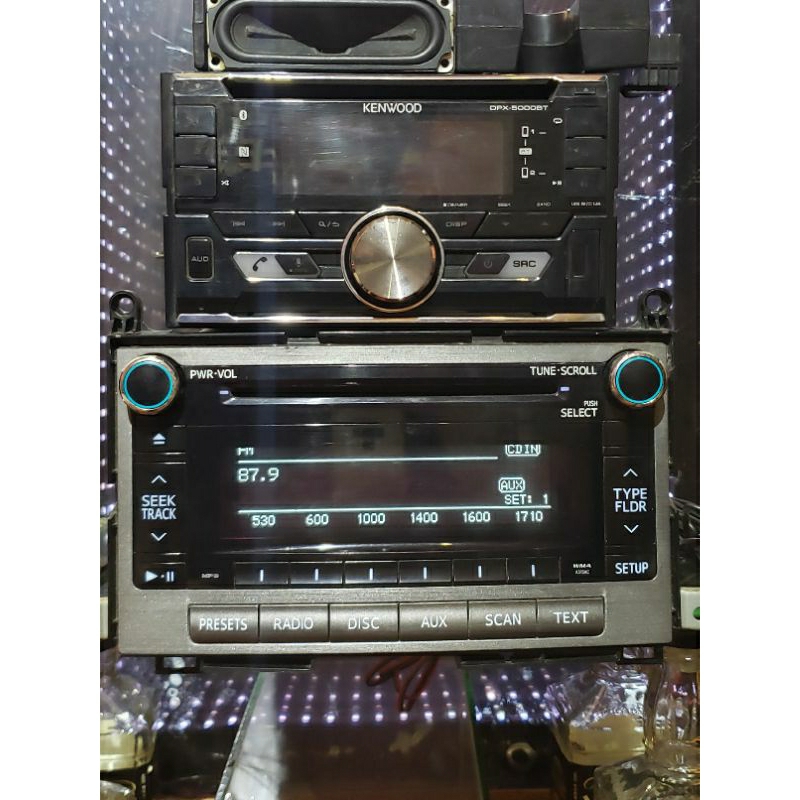 Máy phát nhạc xe toyota venza. aux radio cd mp3 .