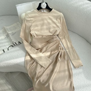 set áo body tay dài và chân váy lụa dài 2M