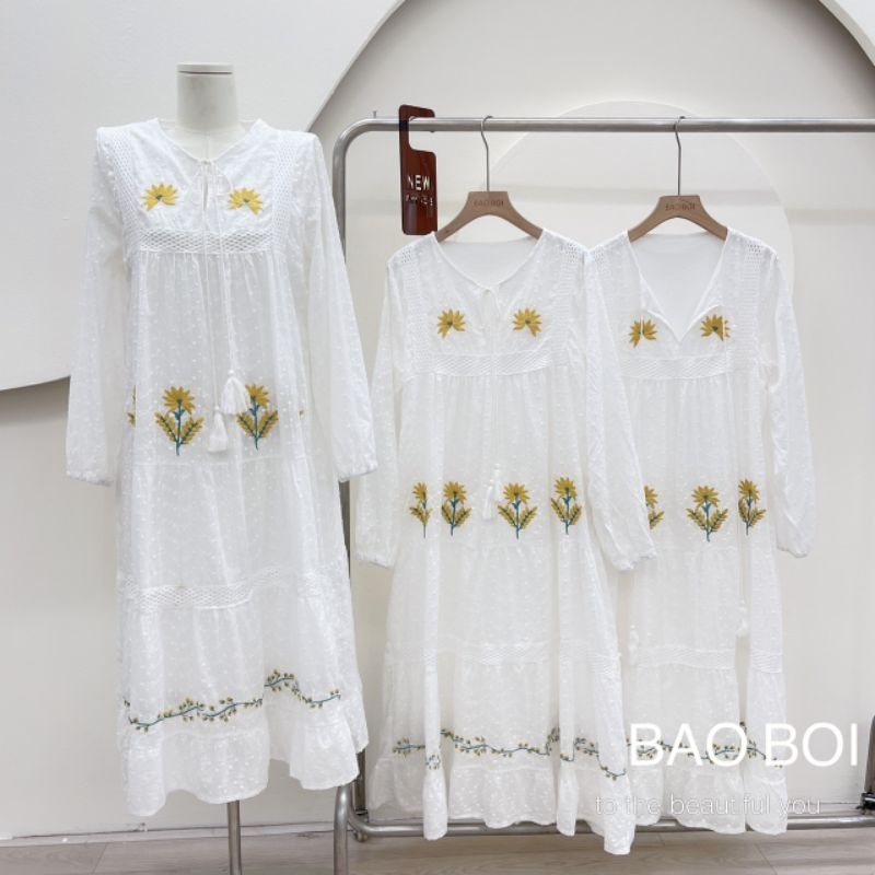 Váy thêu hoa hướng dương Zara
