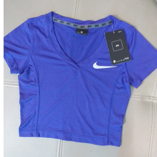 Áo thun croptop thể thao nữ