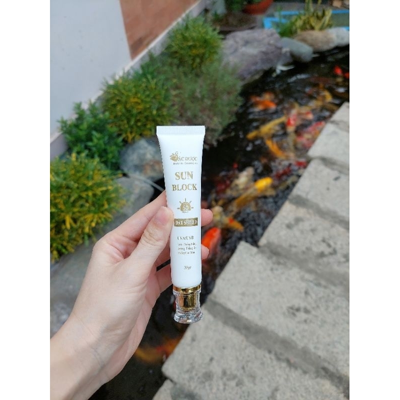 KEM CHỐNG NẮNG SẮC DƯỢC