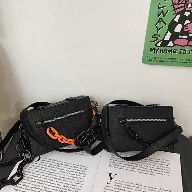 Túi Hộp Đeo Chéo Unisex Nam Nữ Túi Xách Đeo Vai Thời Trang Phối Dây Xích TS1 - Ladykiller