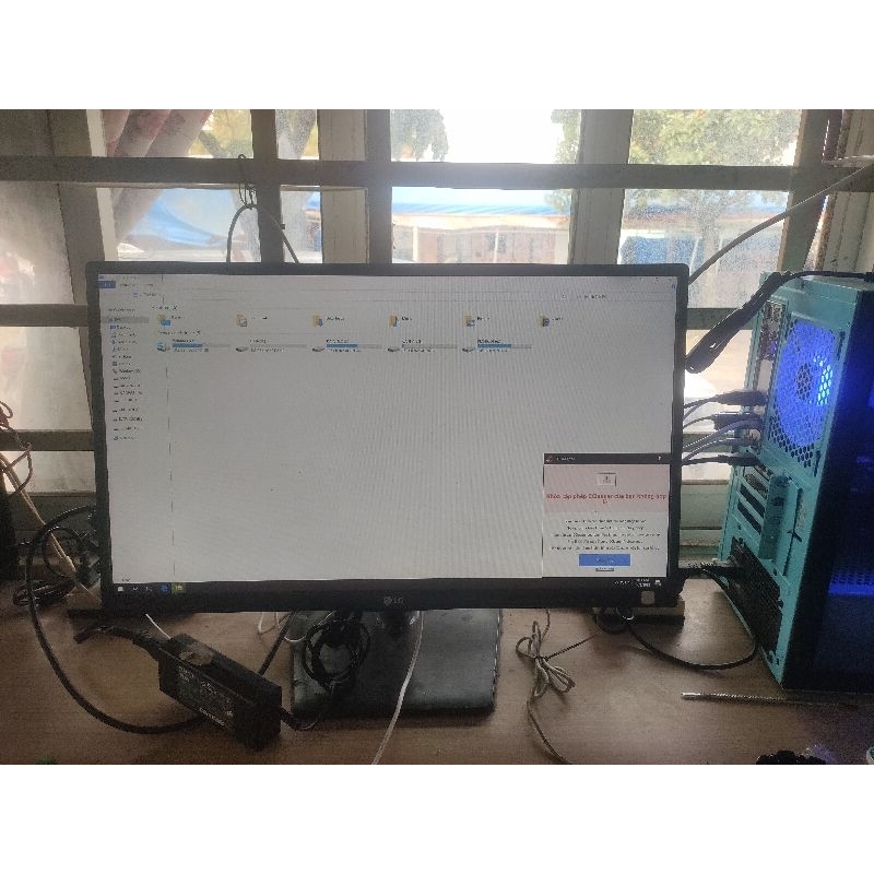 MÀN LG 24 IPS 1 SỌC CHỈ CHỮA CHÁY | BigBuy360 - bigbuy360.vn