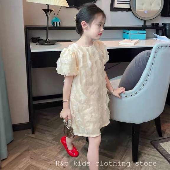 Váy Cho Bé Gái WOWKDS Đầm Công Chúa Chất Liệu Ren Hoa Tay Bồng Sang Chảnh Từ 10-20kg