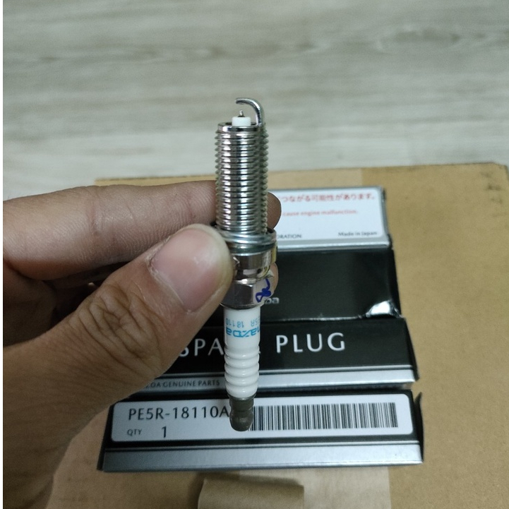 Bugi Đánh Lửa PE5R-18110A ILKAR7L11 Cho Mazda 2 3 6 CX3 CX5 CX8 CX30 CX9 2015-2022 hàng chính hãng