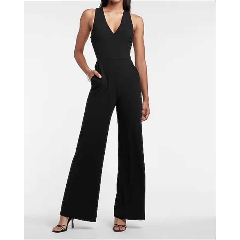 Jumpsuit đen dáng dài VNXK jumsuit cổ V và xoắn ngực ống rộng jumpsuits xuất khẩu dư xịn