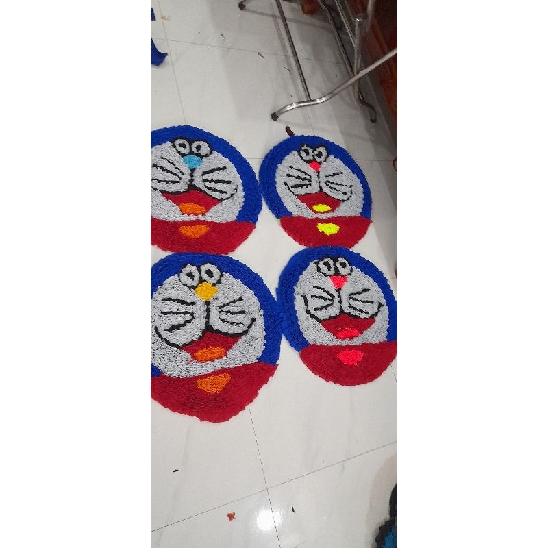 thảm lau chân hình doremon.kích thước 55cm