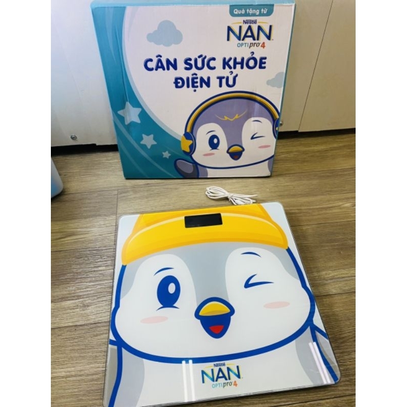 Cân điện tử hàng khuyến mãi từ sữa NAN