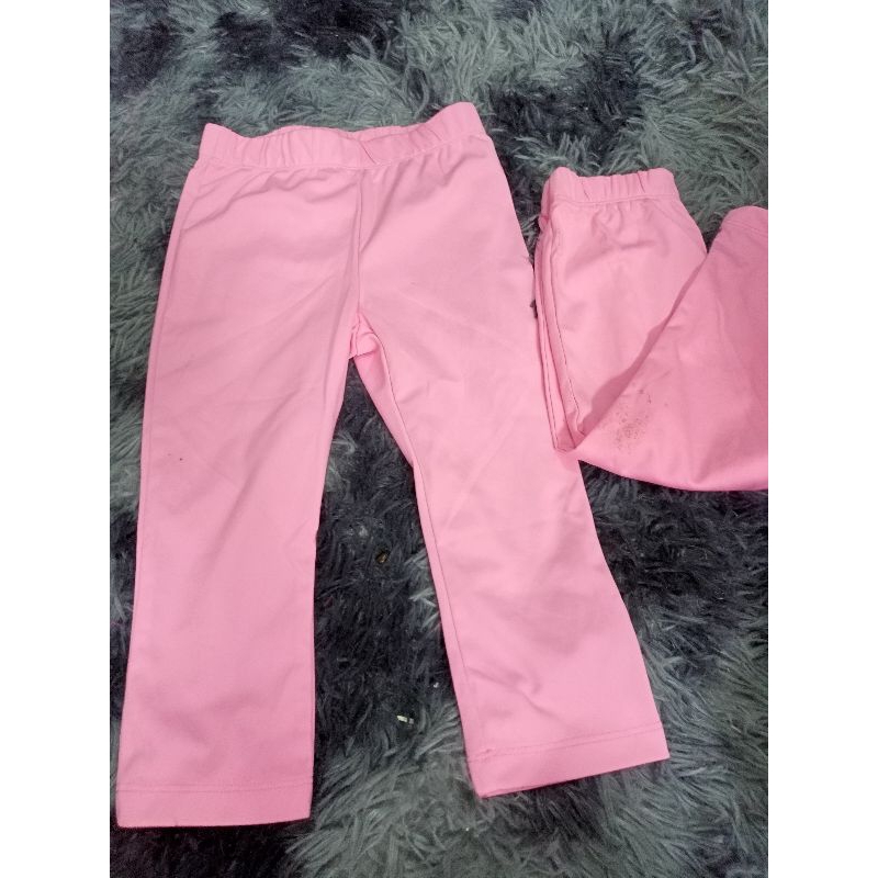 quần bé gái size,4,5,6y,lỗi màu,dơ
