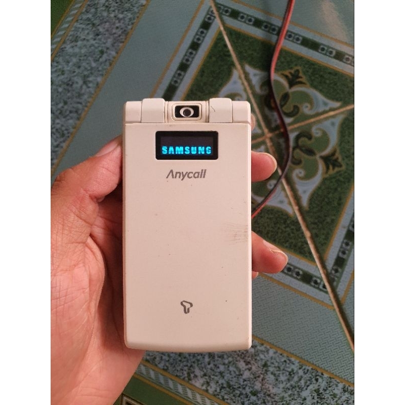 Xác điện thoại Samsung W270 còn nguồn