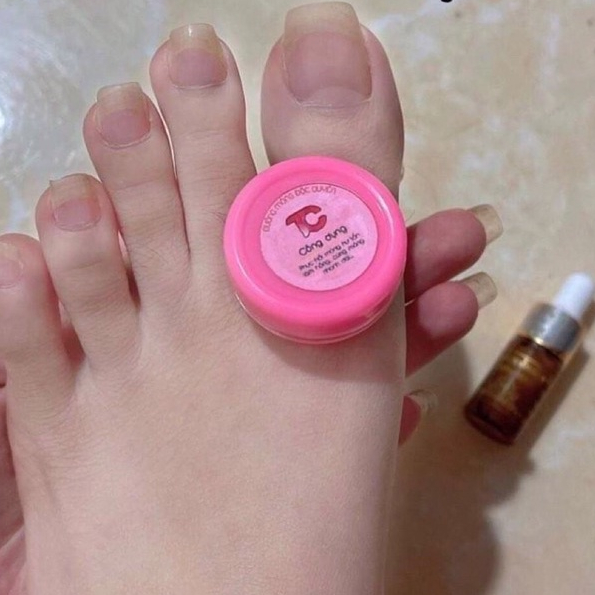 Kem dưỡng móng tay cứng kích nhanh ra dài móng hồng hào