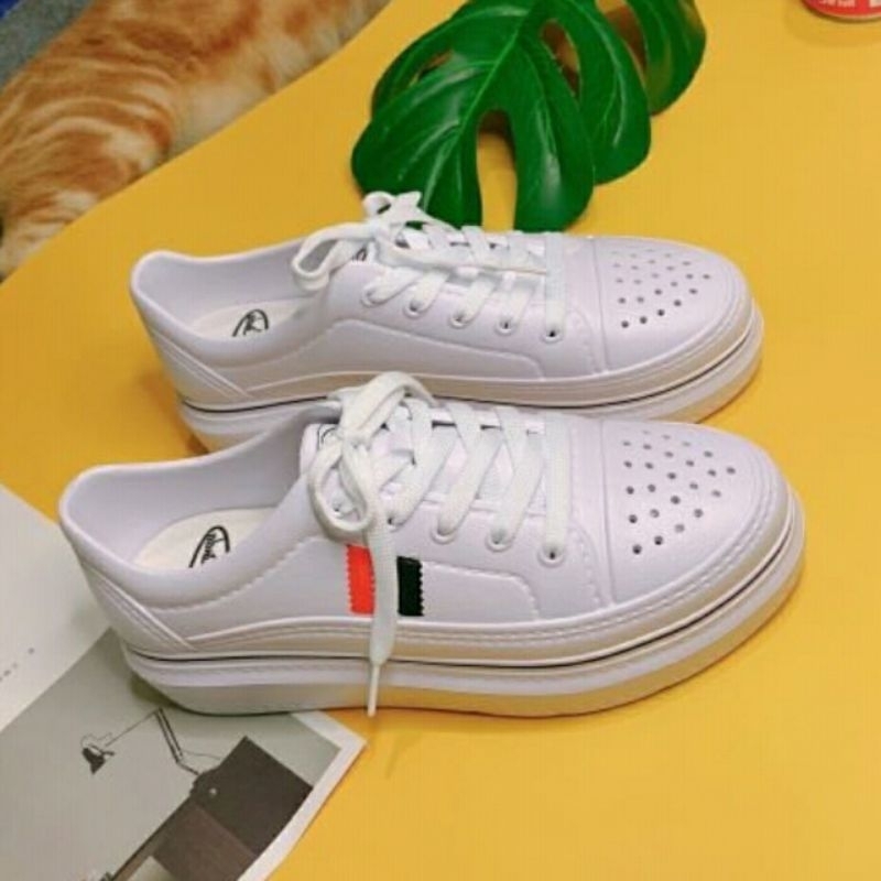 GIẦY THỂ THAO NỮ ĐẸP