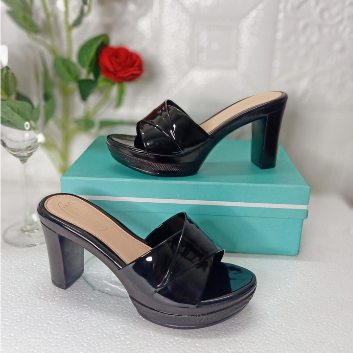 Giày sandal nữ cao gót siêu nhẹ gót vuông cao 8 phân đế đúc nguyên khối