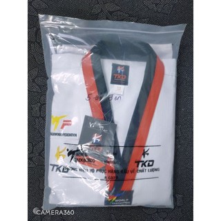 Võ phục taekwondo vải sọc cổ đỏ đen