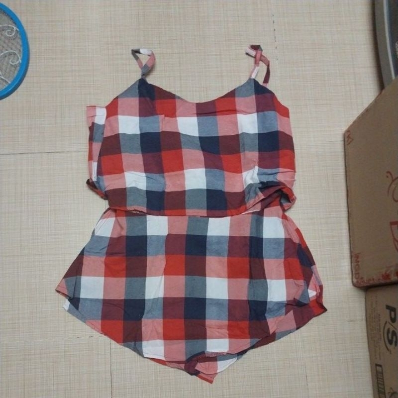 Jumsuit hai dây hở lưng cực đẹp